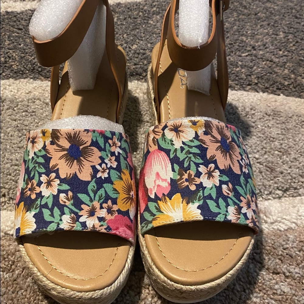 Soda navy floral